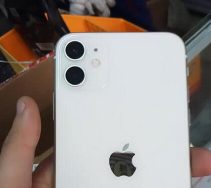 北京市最新苹果iPhone 11Pro Max手机上换屏维修费袭来