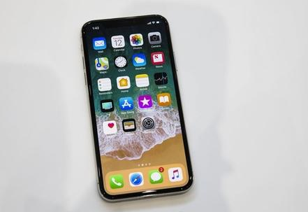 iPhoneXR锁屏慢一拍有延迟是什么原因