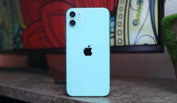 广州iphone13手机电池更换_手机闪退是什么原因？