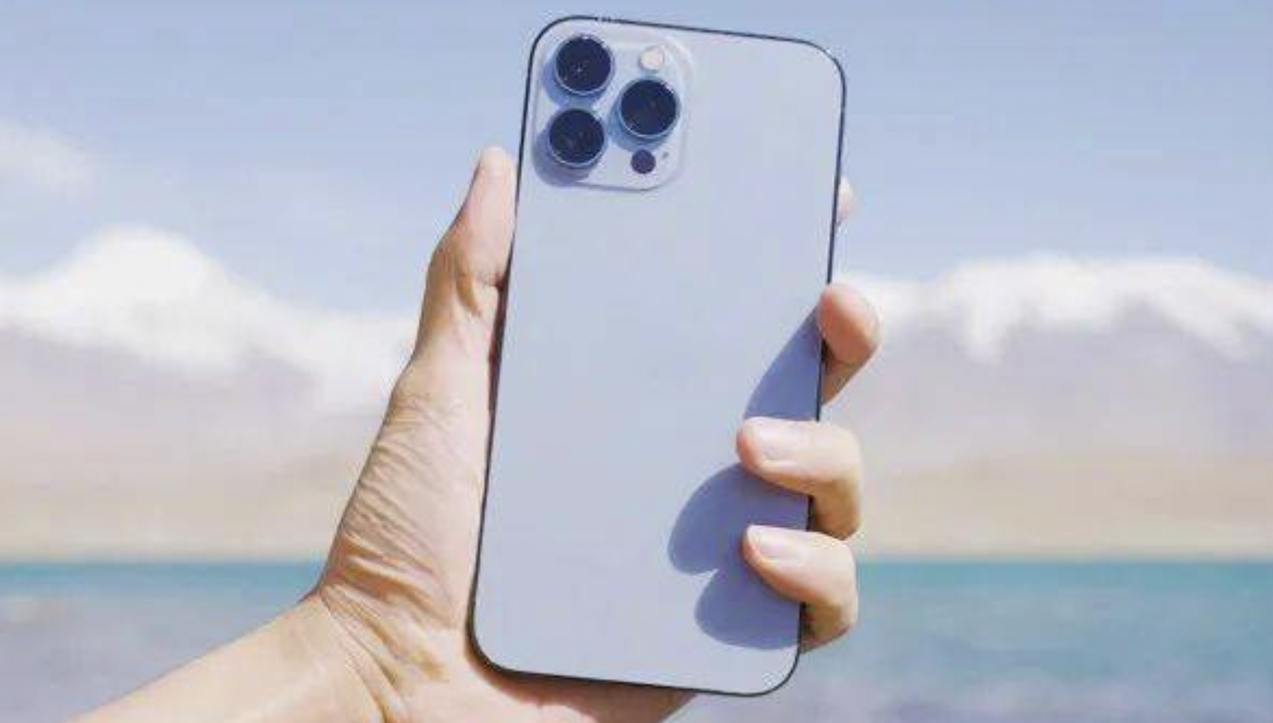 重庆苹果XR内屏要多少钱_看到iPhone 14的消息后,“果粉”纷纷感慨:iPhone 13买对了!