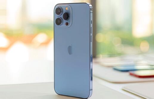 青岛苹果换外屏多少钱_iPhone手机也有强续航能力？真是刷新大家对苹果手机的认知