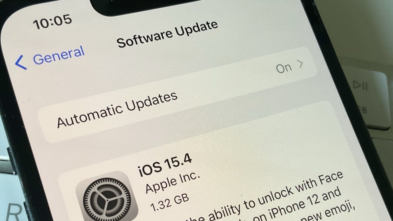 天津换苹果13屏幕价格_苹果回应说，iOS15.4更新导致设备电池寿命暴跌