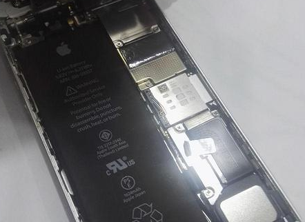 哈尔滨iPhone修内屏幕地址_iPhone在通话过程中如何接听第二通电话?