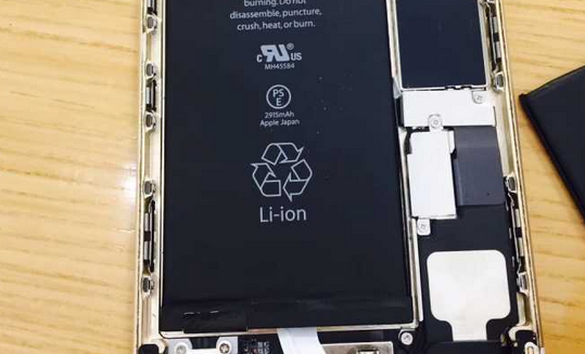 石家换iphone12屏幕发黄可以换吗